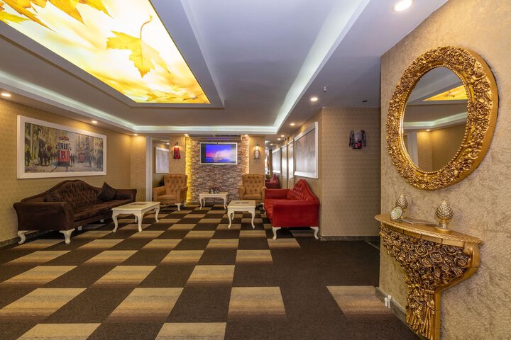 Entrance & Lobby