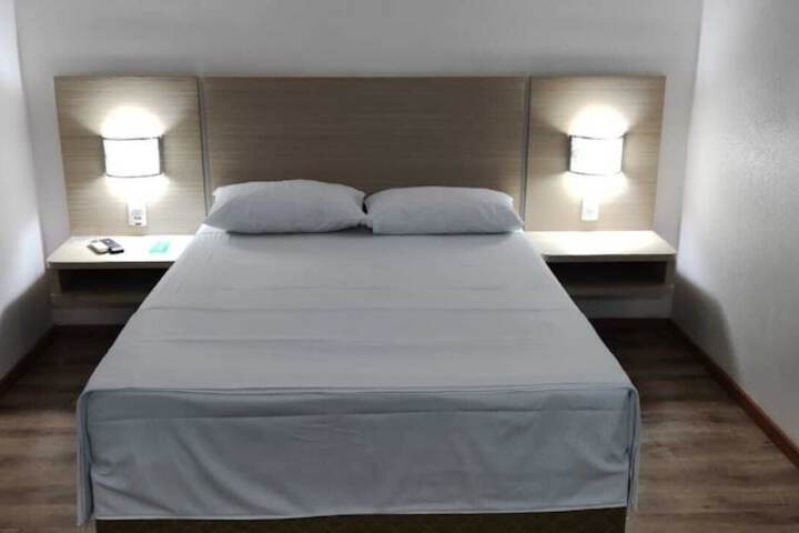 Room 7 of 12