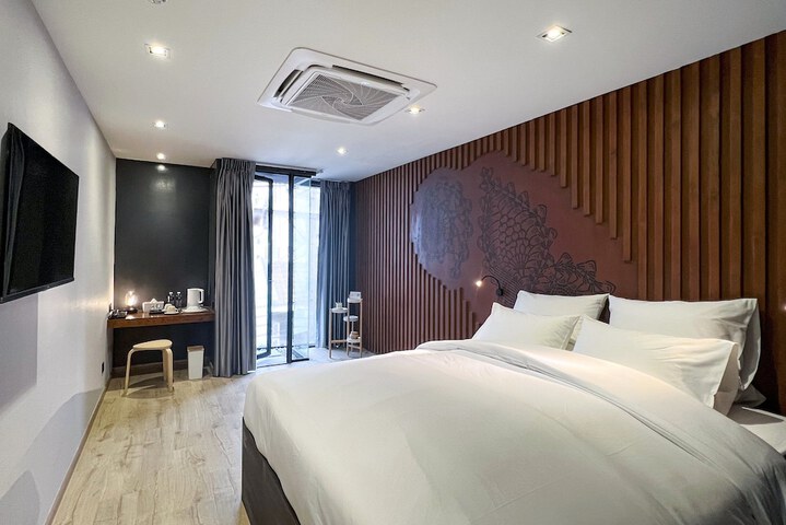 Room 13 of 56