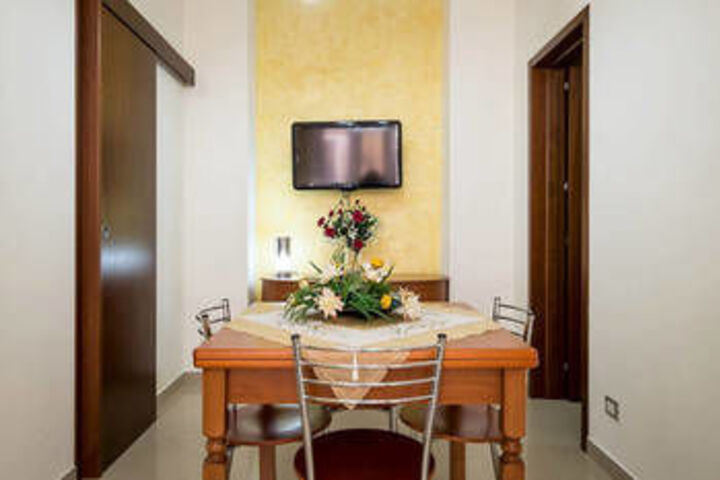 Room 28 of 49