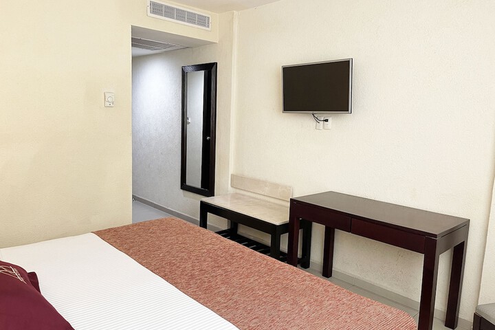 Room 12 of 84