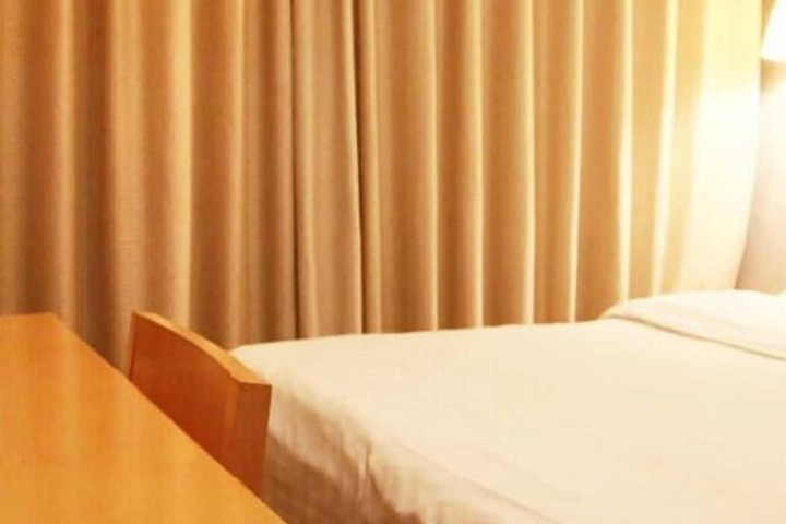 Room 21 of 27