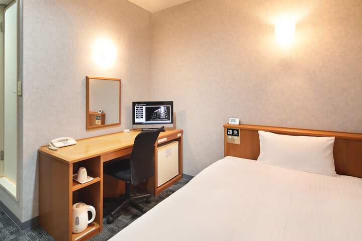 Room 8 of 45