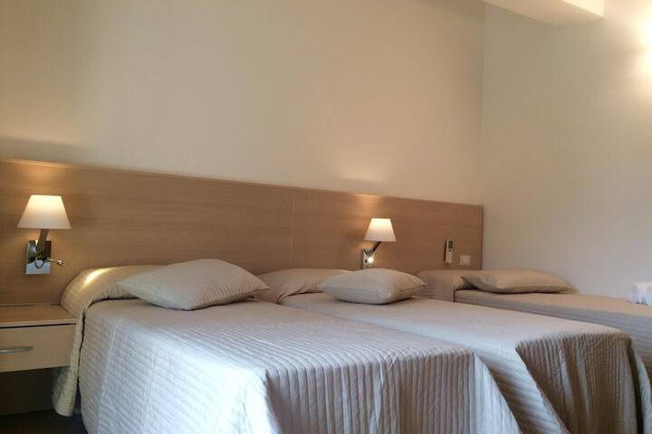 Room 9 of 39