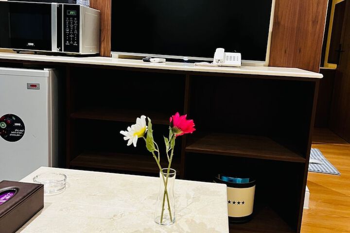 Room 15 of 34