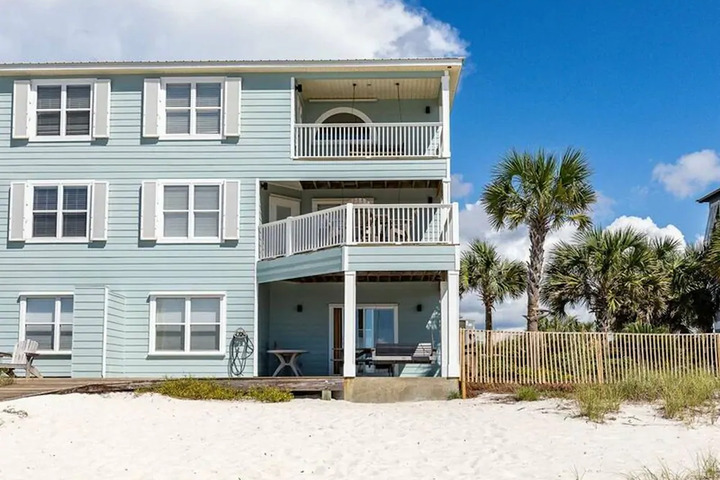 JENNY LIND EAST BY MEYER VACATION RENTAL in Gulf Shores, AL