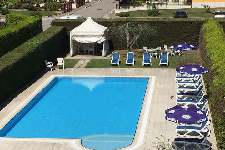 Hotel with Pool
