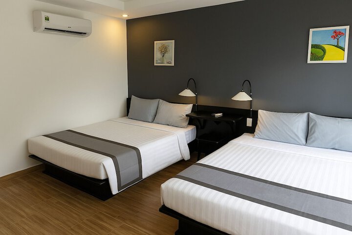 Room 6 of 34