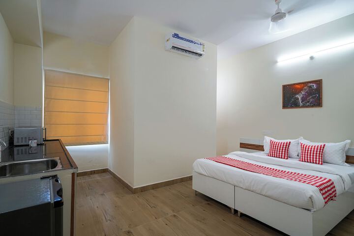 Room 10 of 24