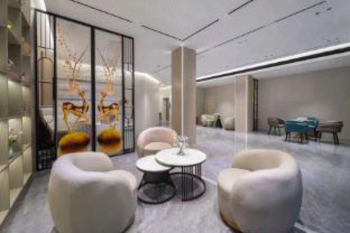 Mengzi Qicai Hotel (Nanhu Park Branch)