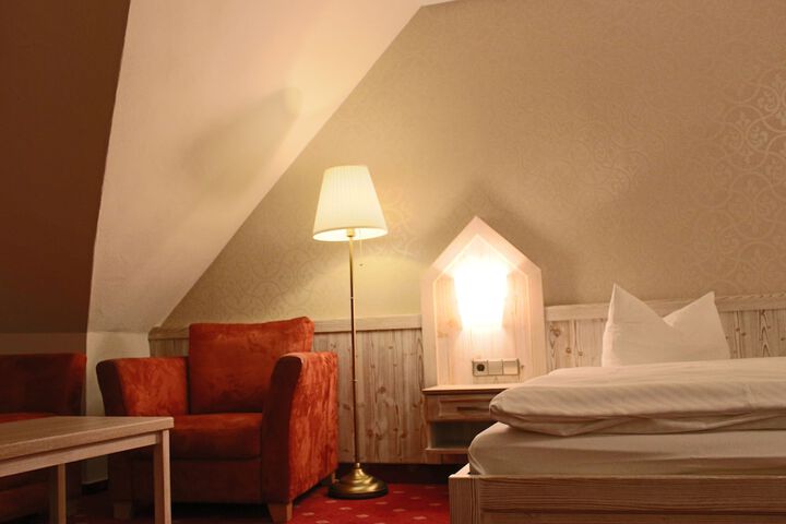 Room 6 of 40