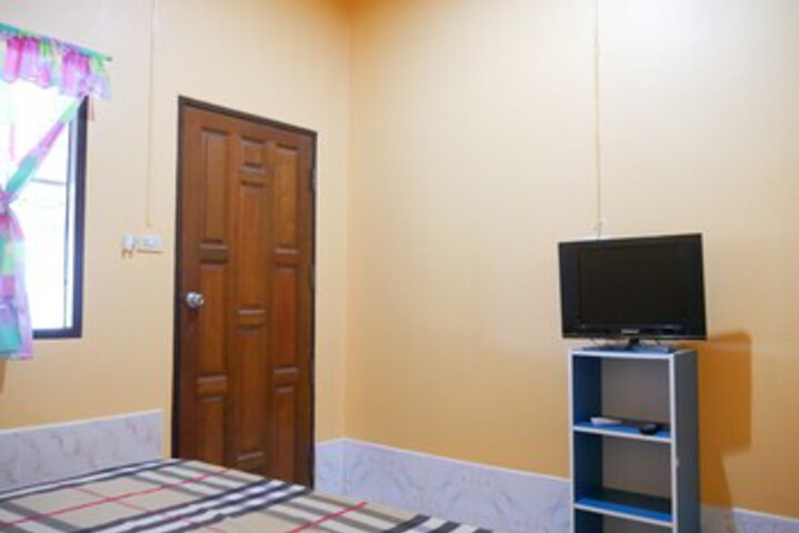 Room 14 of 19