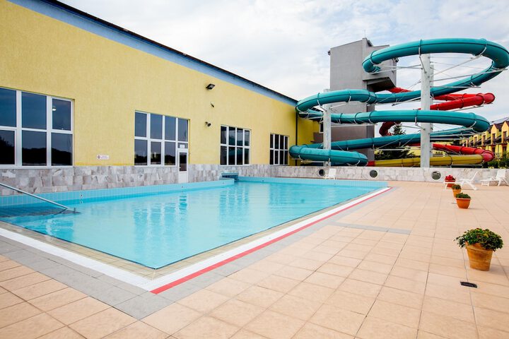 Pool Hotel