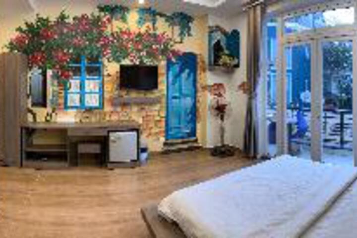 Room 2 of 3