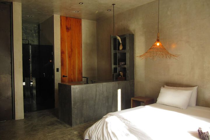 Room 19 of 60