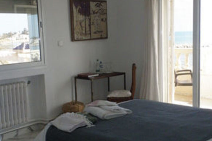 Room 12 of 36