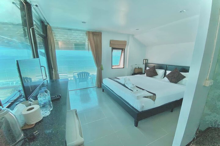 Room 15 of 72