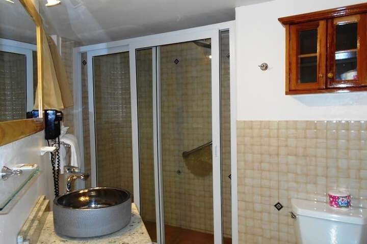 Room 44 of 79