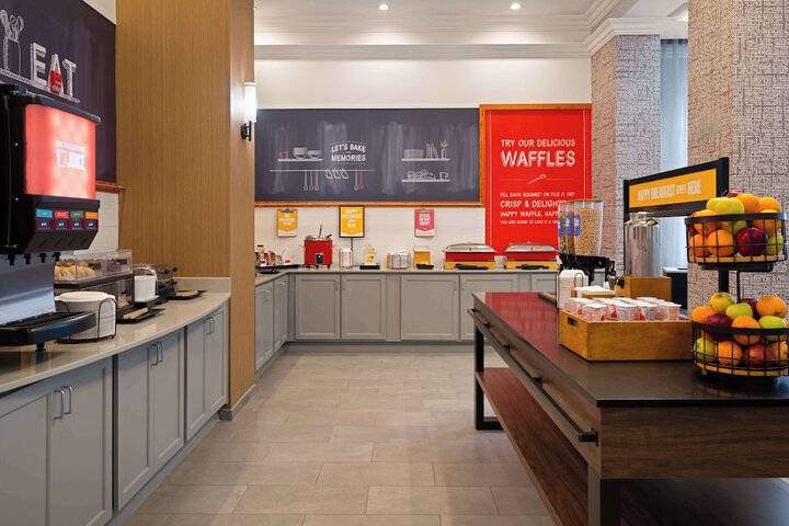 Breakfast/Coffee Service 28 of 32