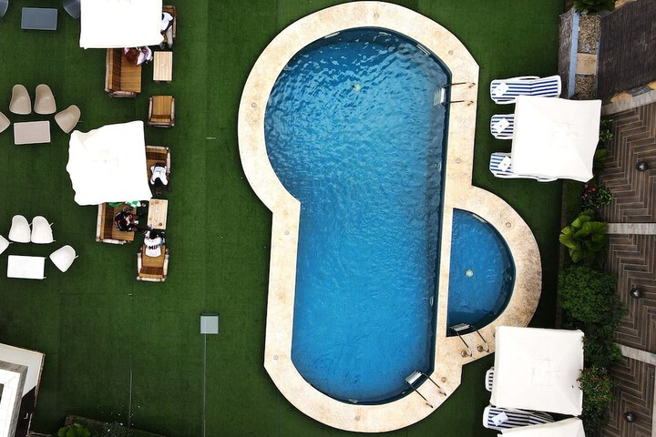 Pool 16 of 36