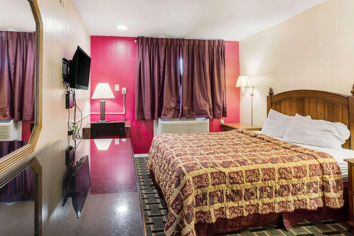 Room 9 of 55