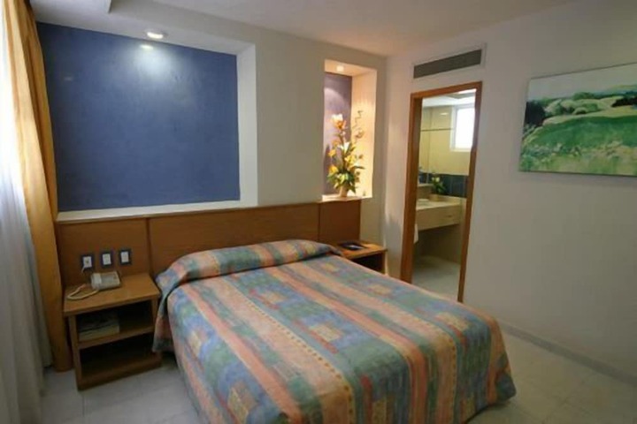 Room 7 of 28