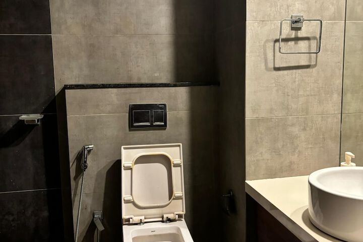 Room 15 of 23