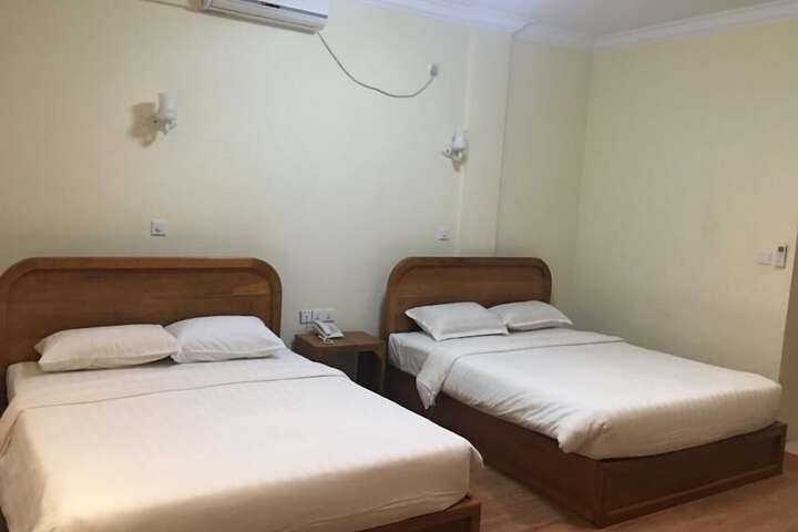 Room 2 of 23