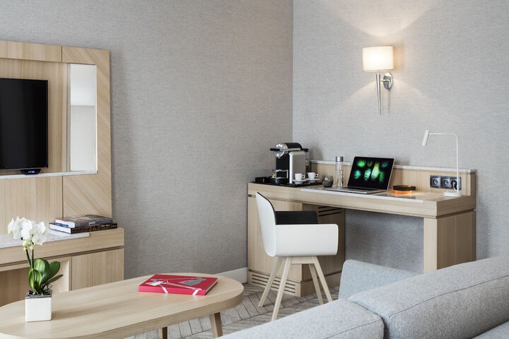 Room 15 of 29