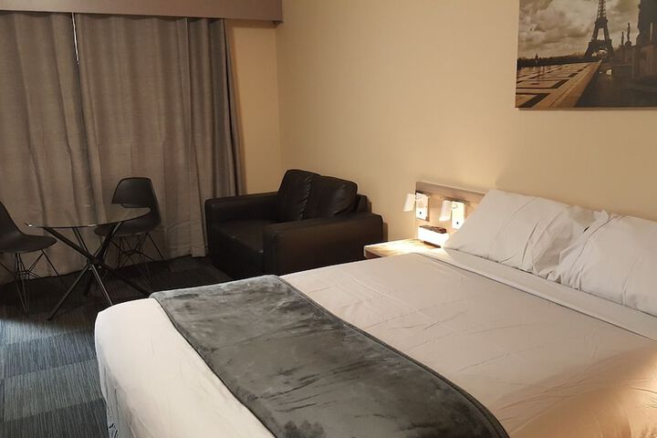 Room 5 of 15