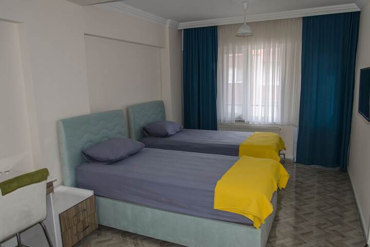 Room 13 of 34