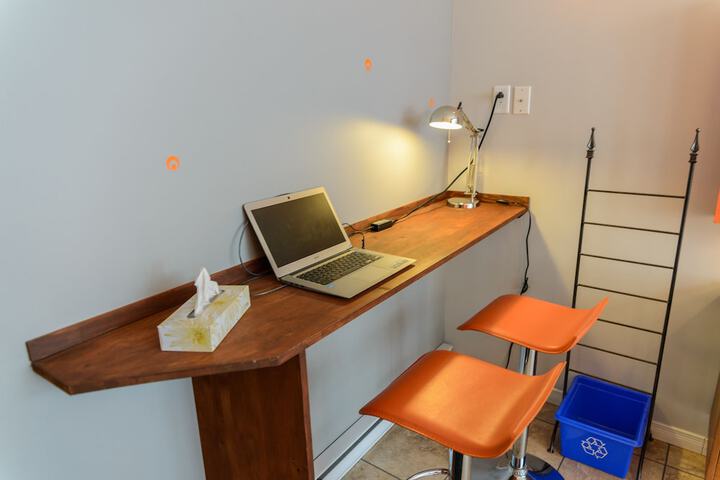 Business Center 122 of 144