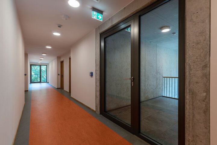 Ballroom/Hall 41 of 48