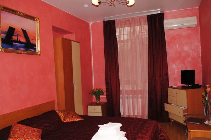 Room 9 of 34