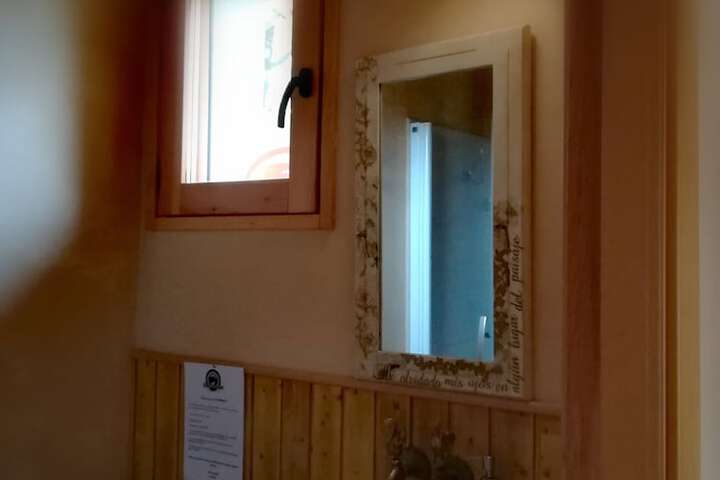 Room 19 of 68