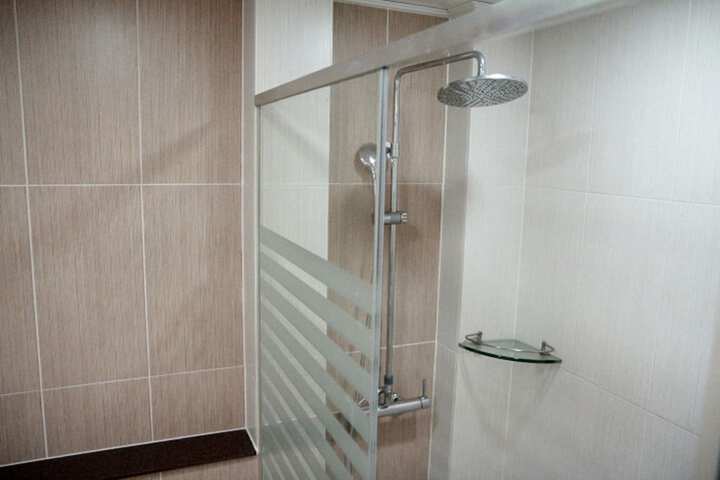 Room 76 of 119