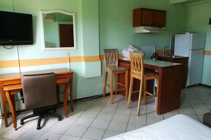 Room 9 of 60