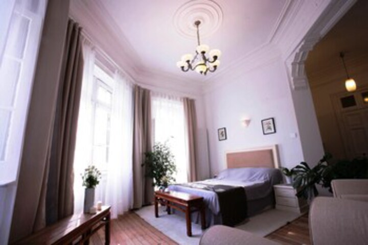 Room 63 of 75