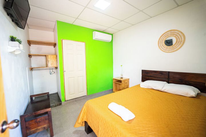 Room 5 of 37