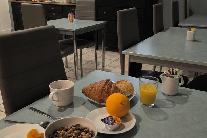 Breakfast/Coffee Service 33 of 43
