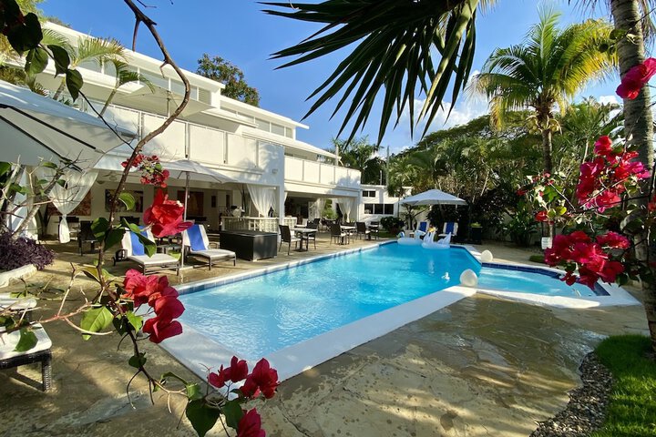 Pool 87 of 136