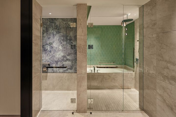 Room 33 of 75