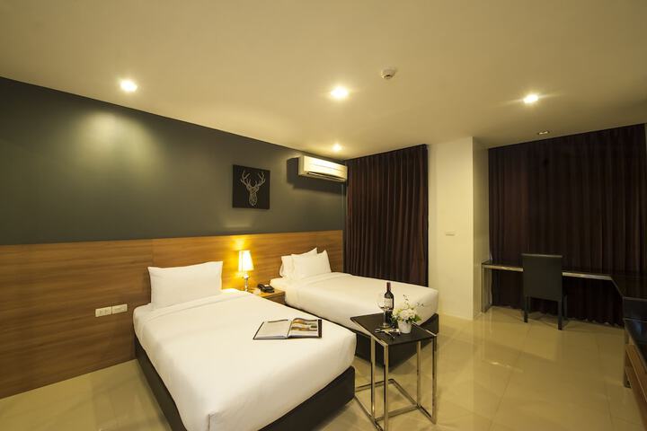 Room 25 of 117