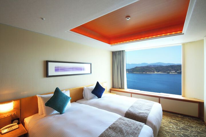 Room 18 of 231