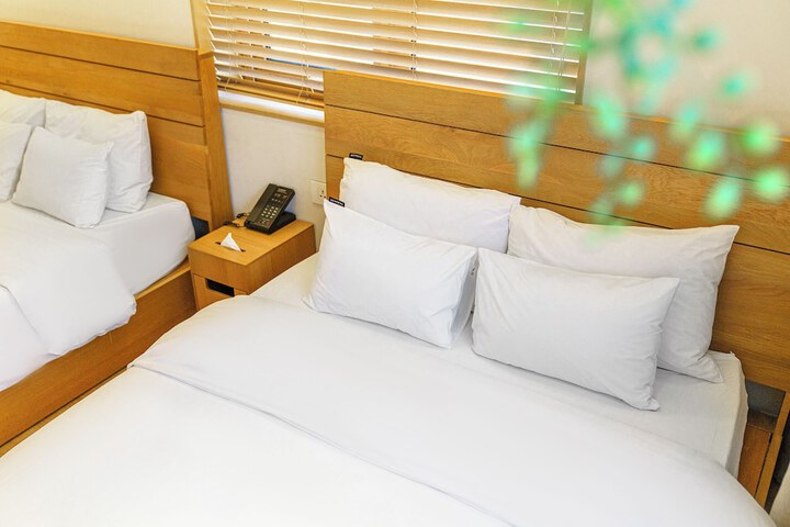 Room 52 of 88