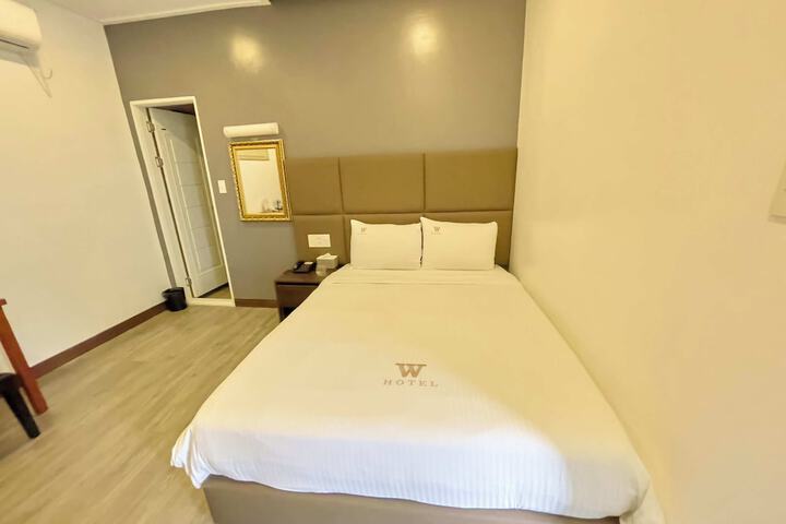 Room 20 of 68