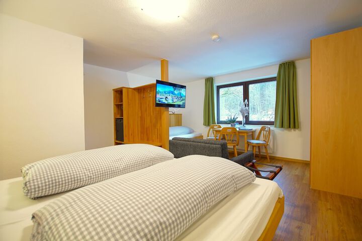 Room 8 of 74