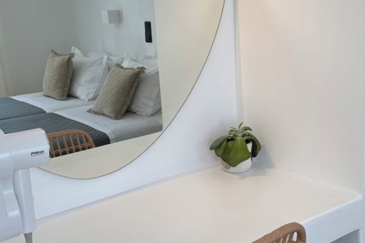 Room 16 of 35