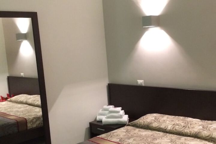 Room 8 of 63