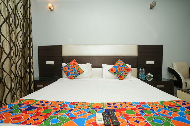 Room 15 of 28